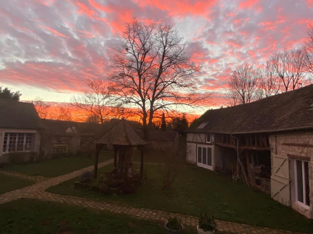 Une Vie En Rose Pressagny l'Orgueilleux Exterior photo