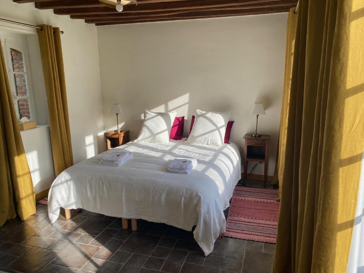 Une Vie En Rose Pressagny l'Orgueilleux Exterior photo