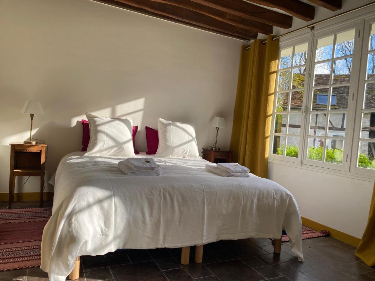 Une Vie En Rose Pressagny l'Orgueilleux Exterior photo